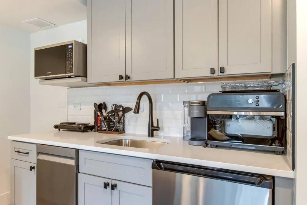 Brand New Two Room Apartment Building On A Park Denver Ngoại thất bức ảnh